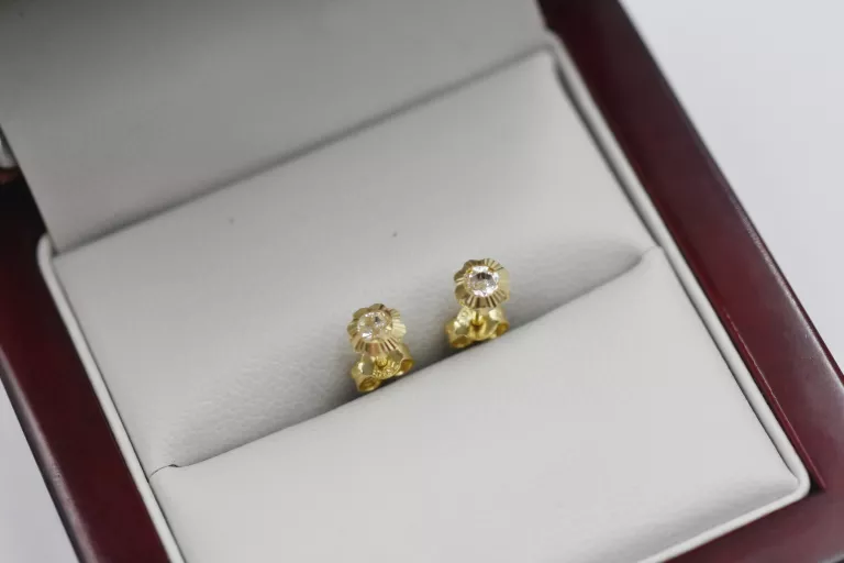 ZŁOTE KOLCZYKI Z CYRKONIAMI - 14K 585 - 0,64G SZTYFT