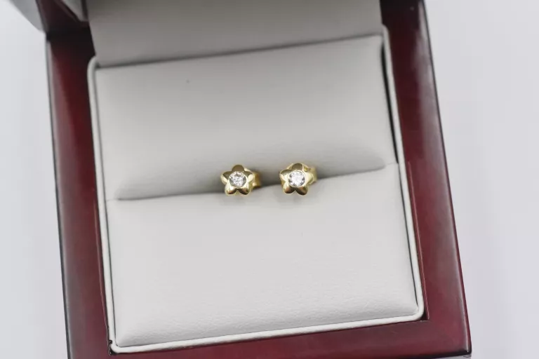 ZŁOTE KOLCZYKI Z CYRKONIAMI - 14K 585 - 0,78G SZTYFT