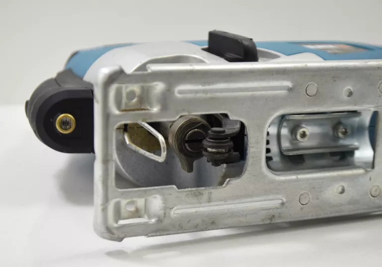 wyrzynarka-black-1400w-marka-128608-748740