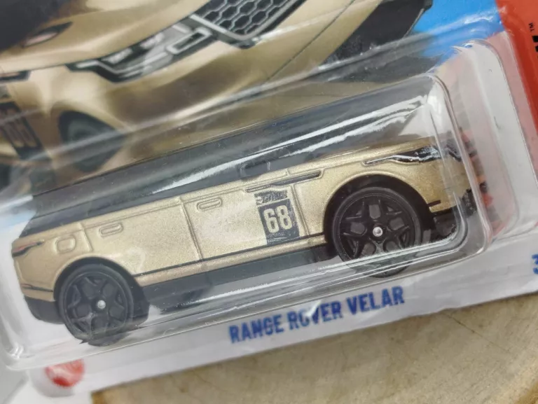 SAMOCHODZIK RANGE ROVER VELAR ZŁOTY HOT WHEELS HW THEN AND NOW NOWOŚĆ 2025