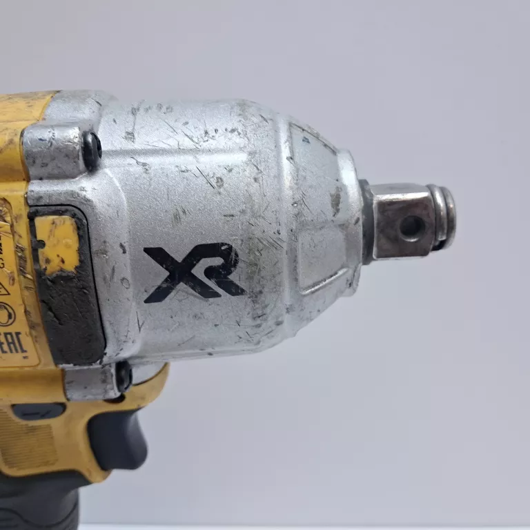 KLUCZ DEWALT DCF897