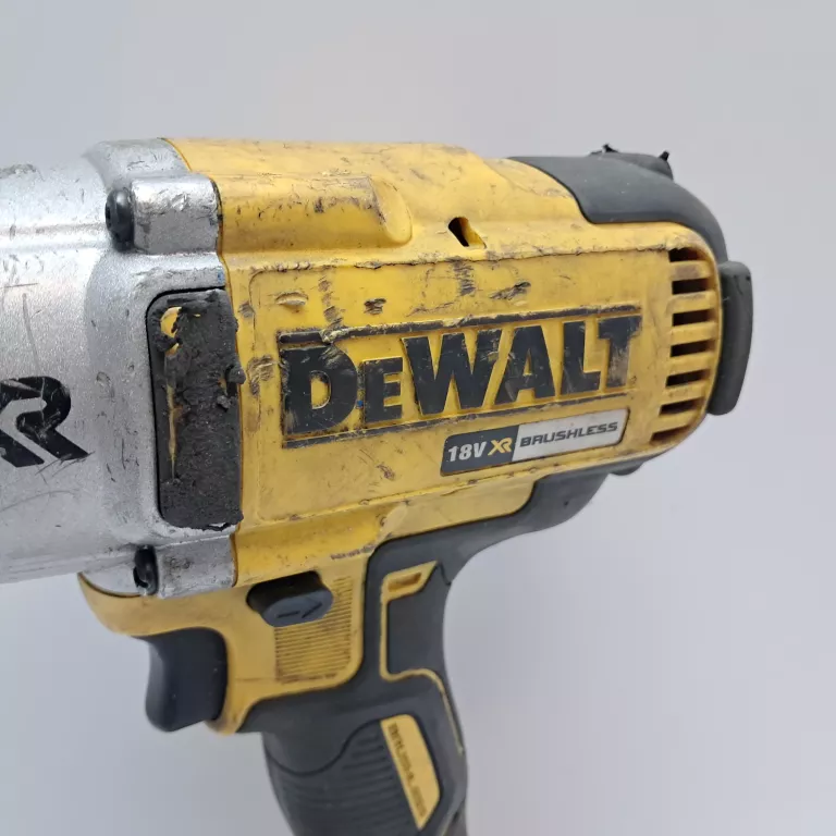 KLUCZ DEWALT DCF897