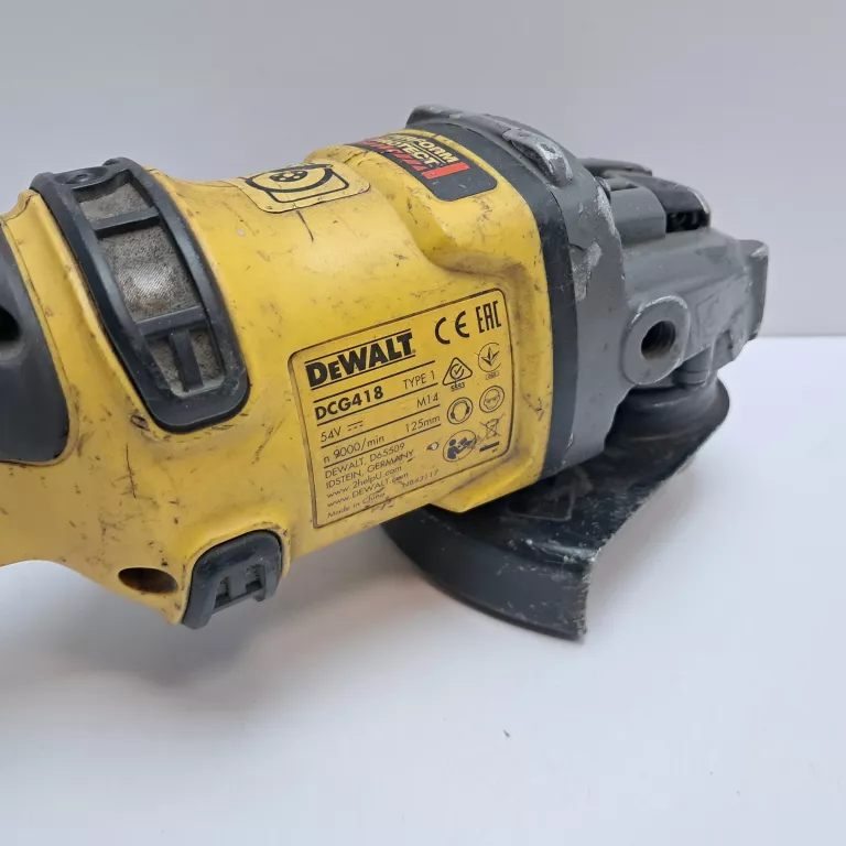 SZLIFIERKA KĄTOWA DEWALT DCG418