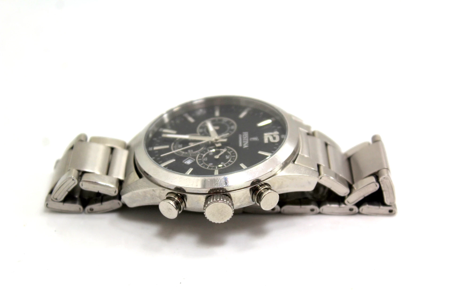 zegarek-festina-timeless-chronograph-f203437-ksztalt-koperty-129223-2