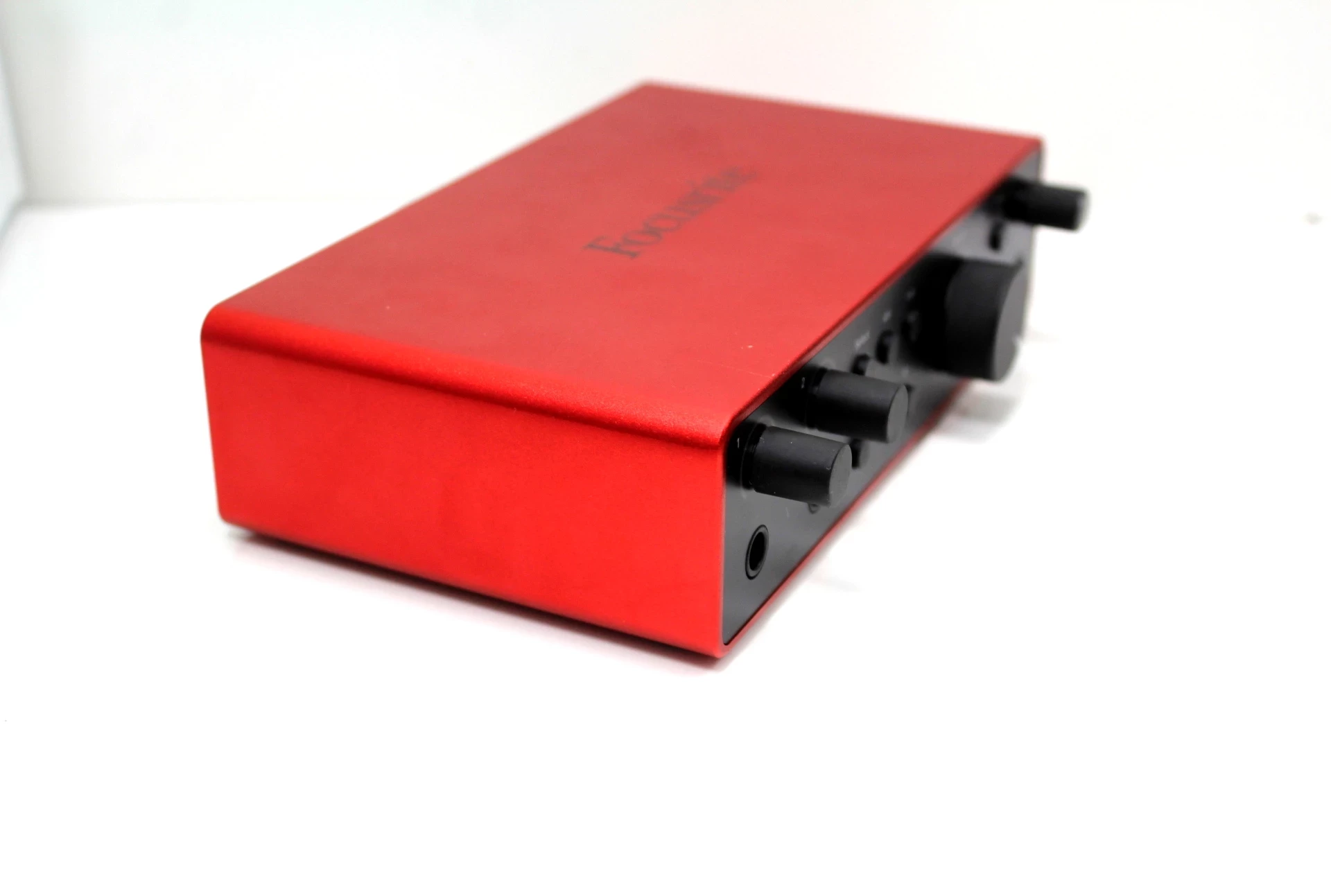 interfejs-focusrite-scarlett-2i2-4th-gen-kod-producenta-mosc0033