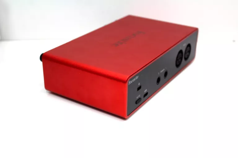 INTERFEJS FOCUSRITE SCARLETT 2I2 4TH GEN