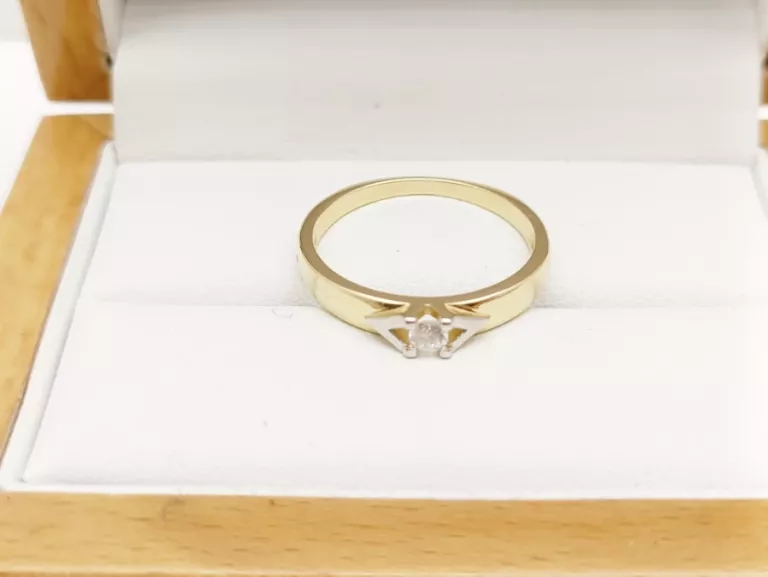 klasyczny-zloty-pierscionek-585-268g-rodzaj-2205-16