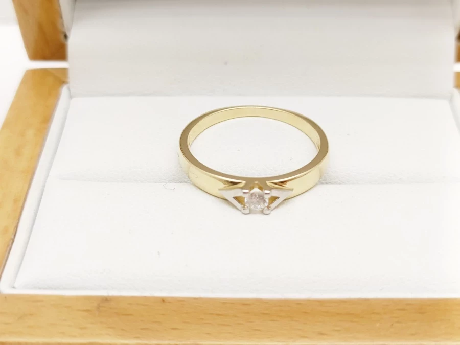 klasyczny-zloty-pierscionek-585-268g-rodzaj-2205-16