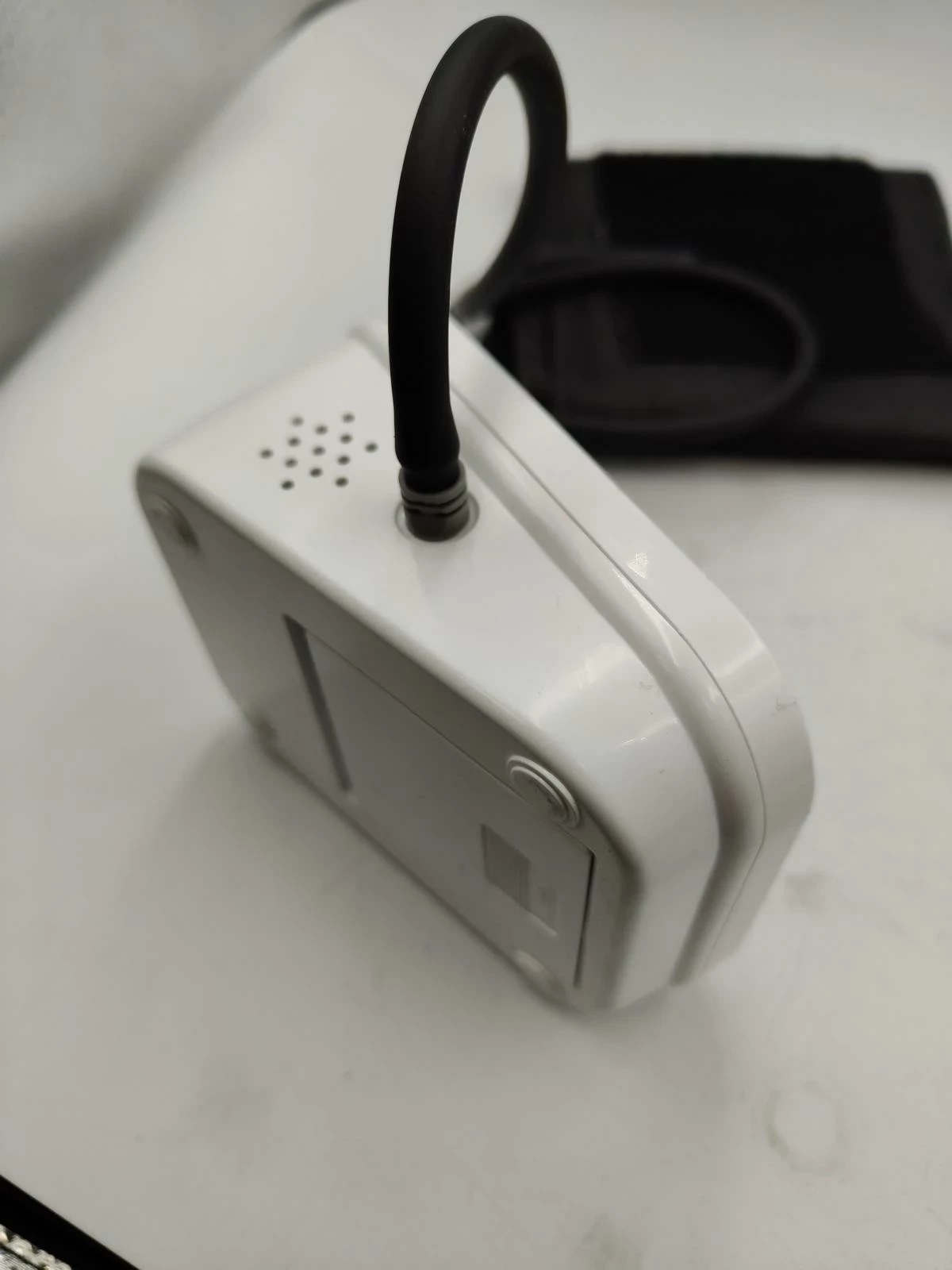 cisnieniomierz-naramienny-bialy-stan-11323-2