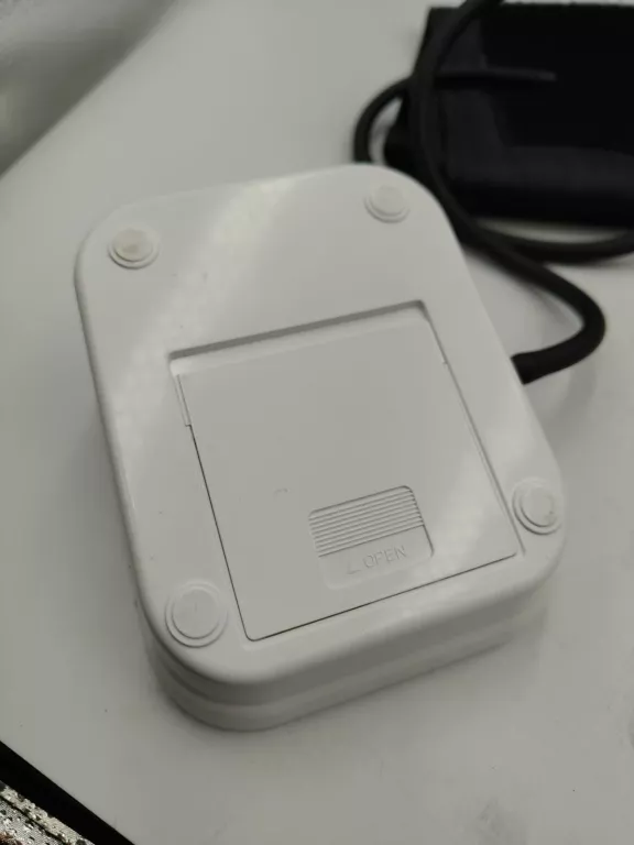 cisnieniomierz-naramienny-bialy-ean-gtin-5908455470230