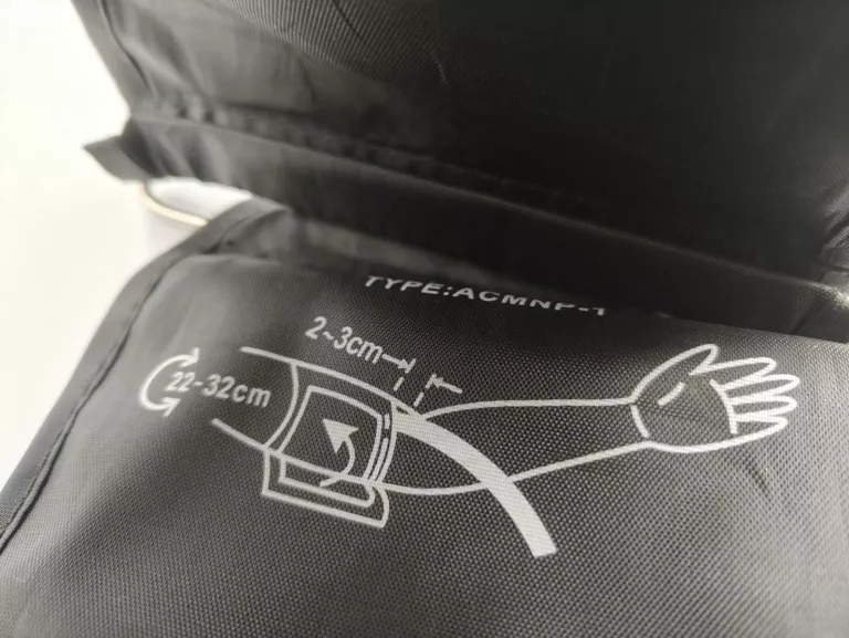 cisnieniomierz-naramienny-bialy-miejsce-pomiaru-209402-239014