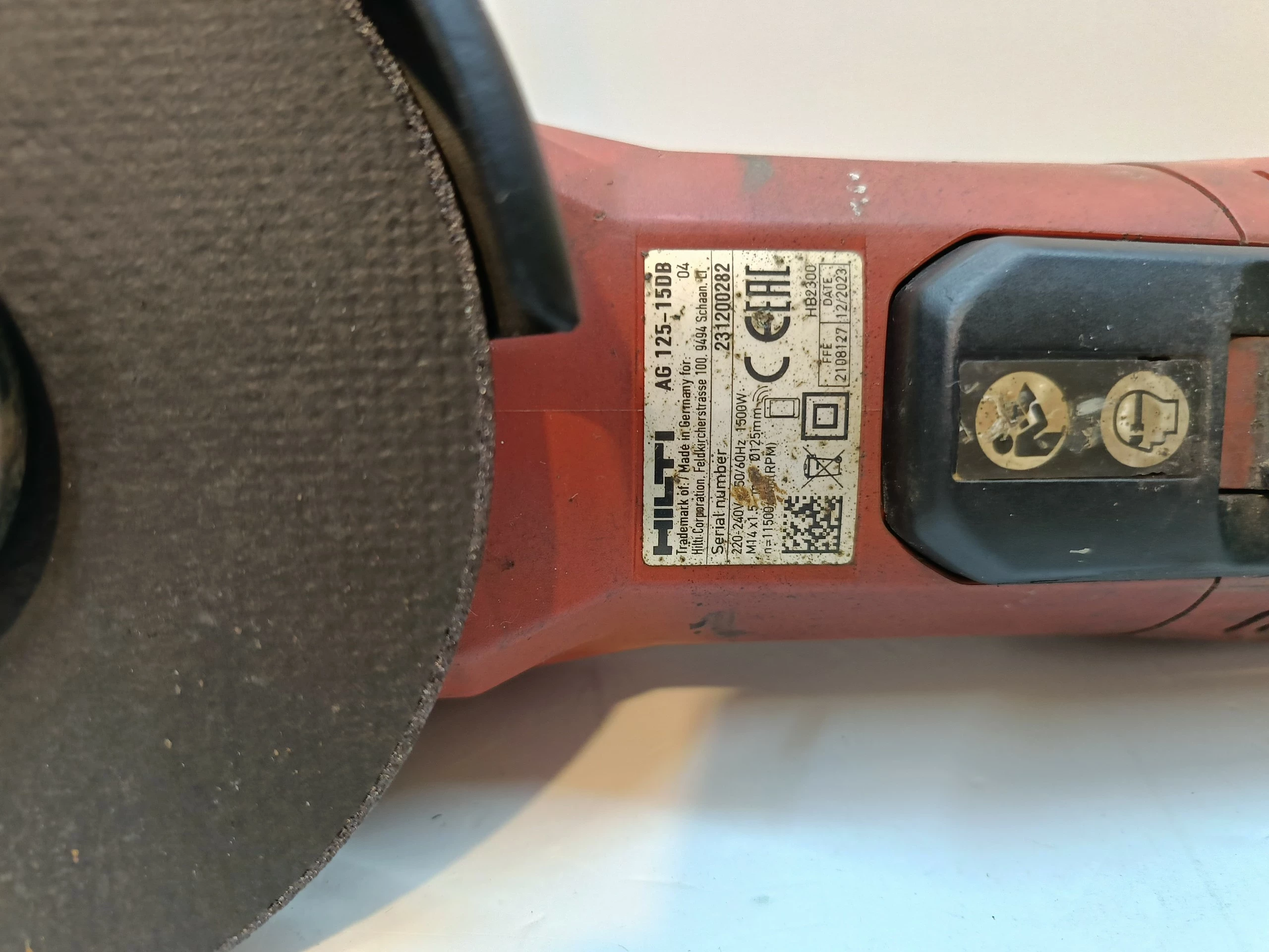 szlifierka-katowa-hilti-ag-125-15db-bn-rodzaj-zasilania-128529-2