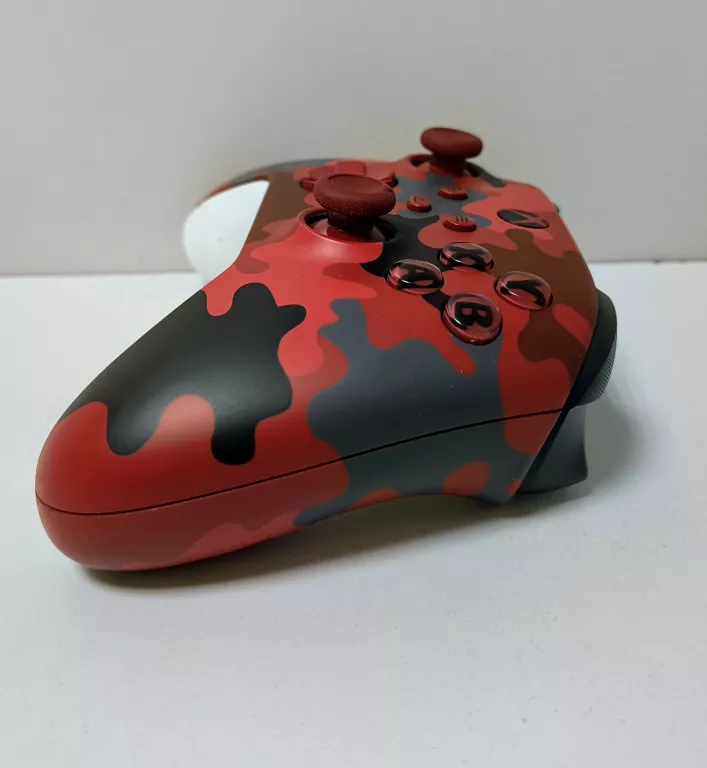 PAD XBOX ONE CZERWONE MORO