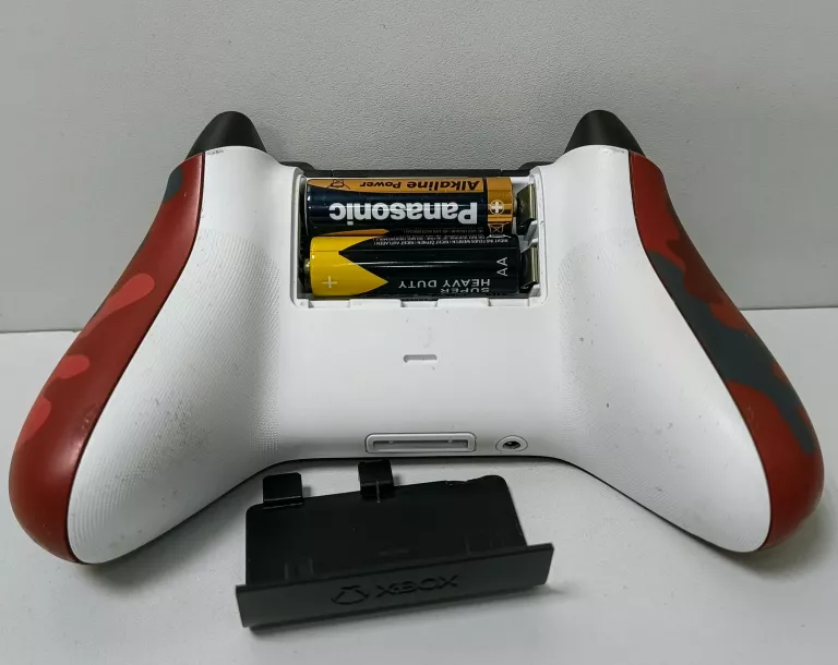 PAD XBOX ONE CZERWONE MORO