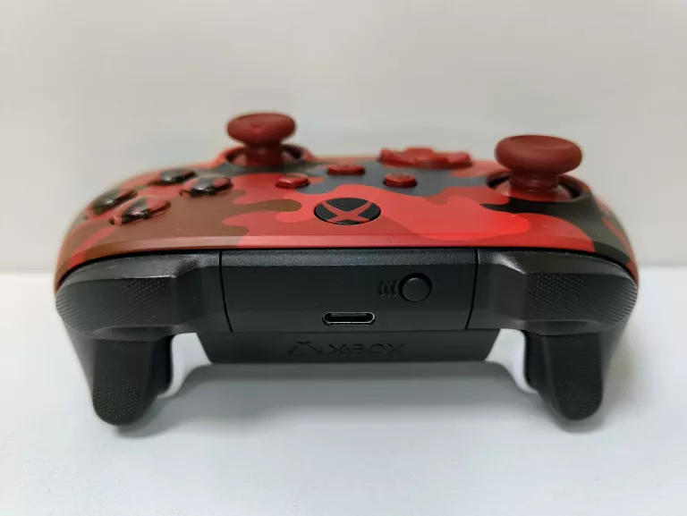 PAD XBOX ONE CZERWONE MORO