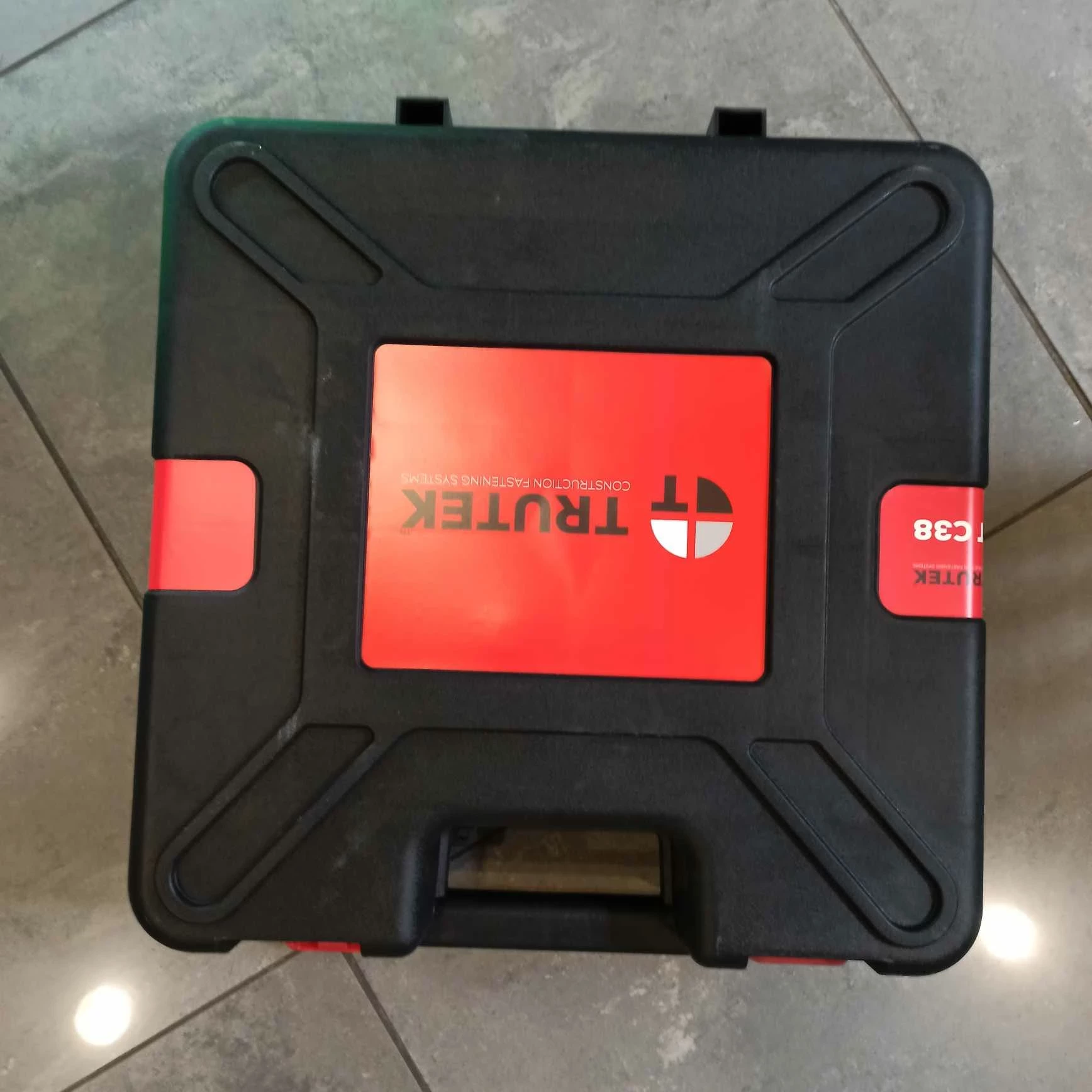 osadzak-gazowy-trutek-tgtc38-w-walizce-ean-gtin-3439510183410