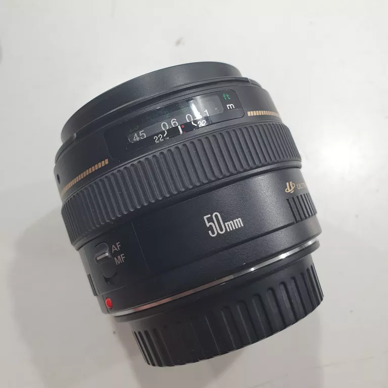 APARAT CANON 70D + OBIEKTYW CANON 18-55MM+ CANON 50 EF 1.4