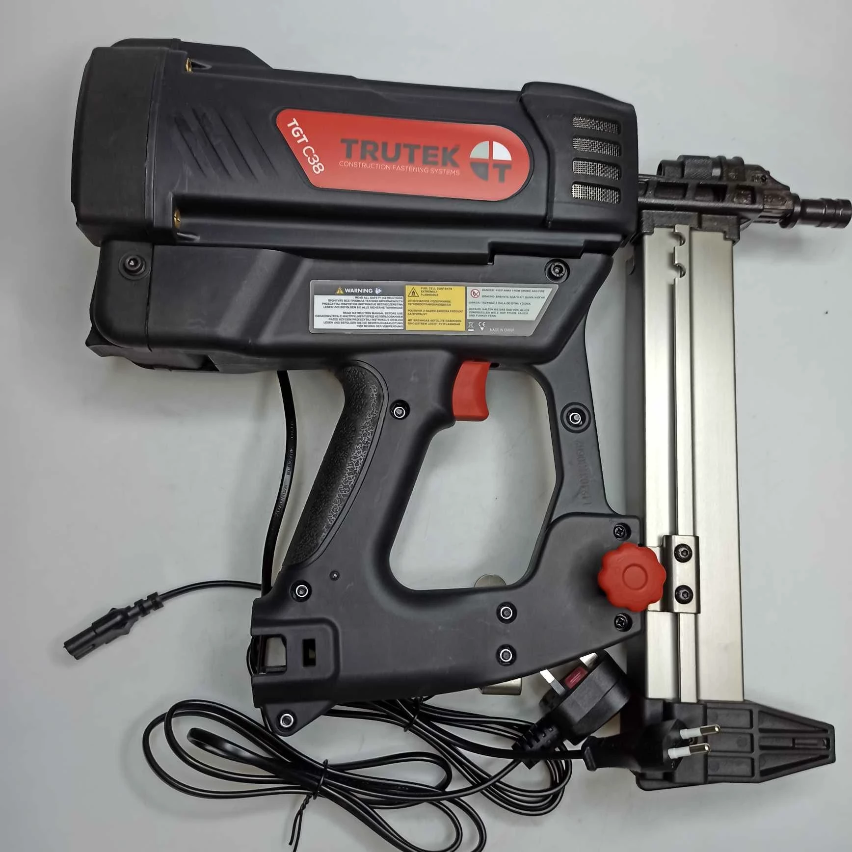 osadzak-gazowy-trutek-tgtc38-w-walizce-marka-248811-951540