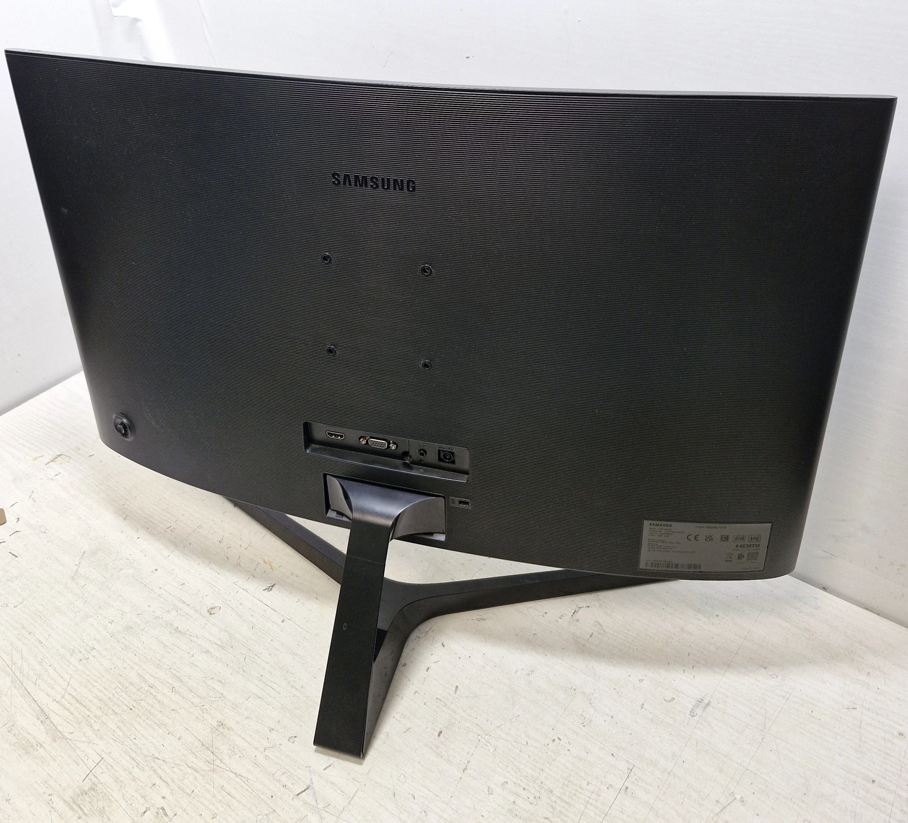 monitor-samsung-c27f396fhr-rodzaj-podswietlania-206418-227546