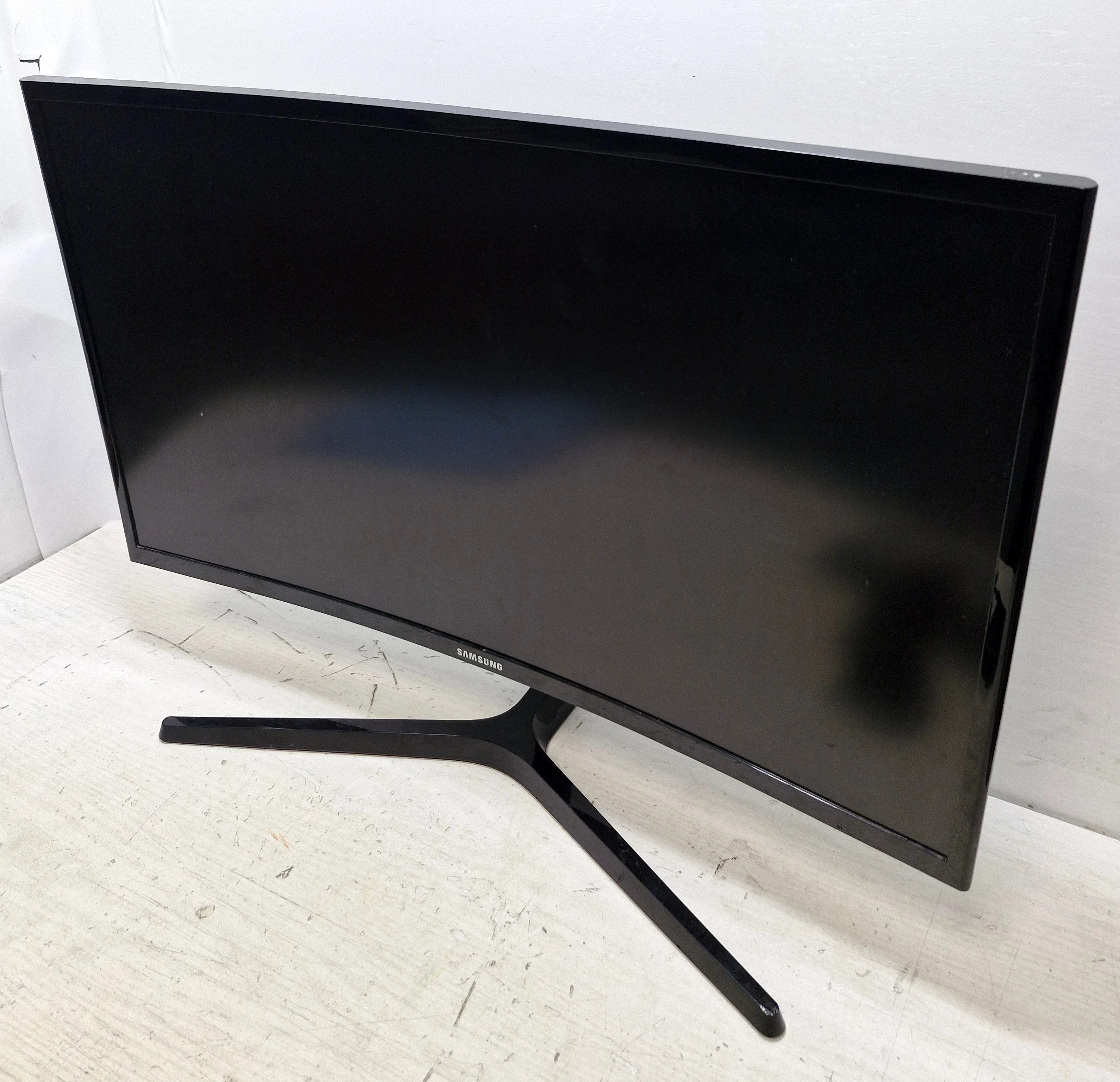 monitor-samsung-c27f396fhr-stan-11323-2