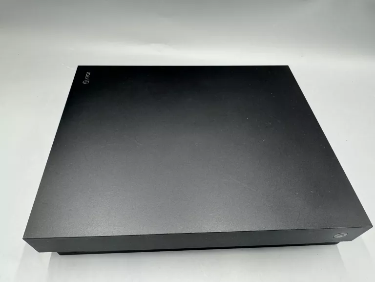 KONSOLA  KONSOLA XBOX ONE X 1787/PAD/GRA