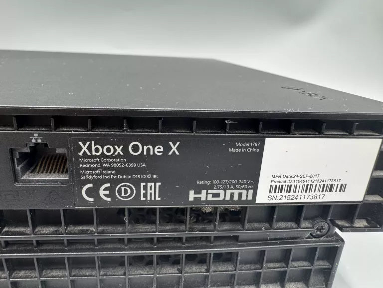 KONSOLA  KONSOLA XBOX ONE X 1787/PAD/GRA