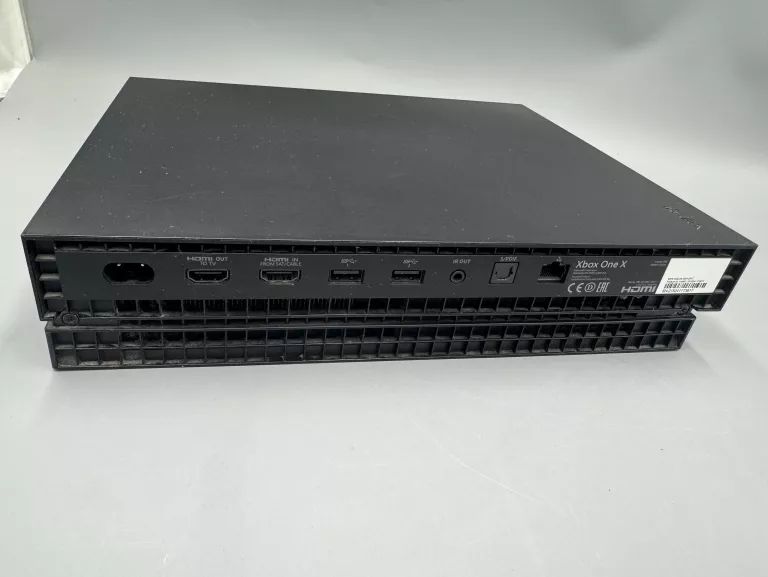 KONSOLA  KONSOLA XBOX ONE X 1787/PAD/GRA