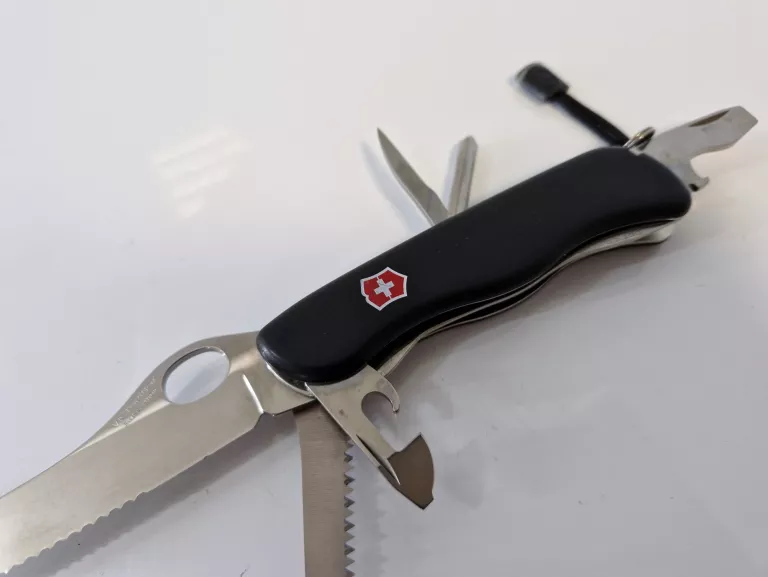 SCYZORYK VICTORINOX 0.8463.MW3 CZARNY TRAILFINDER