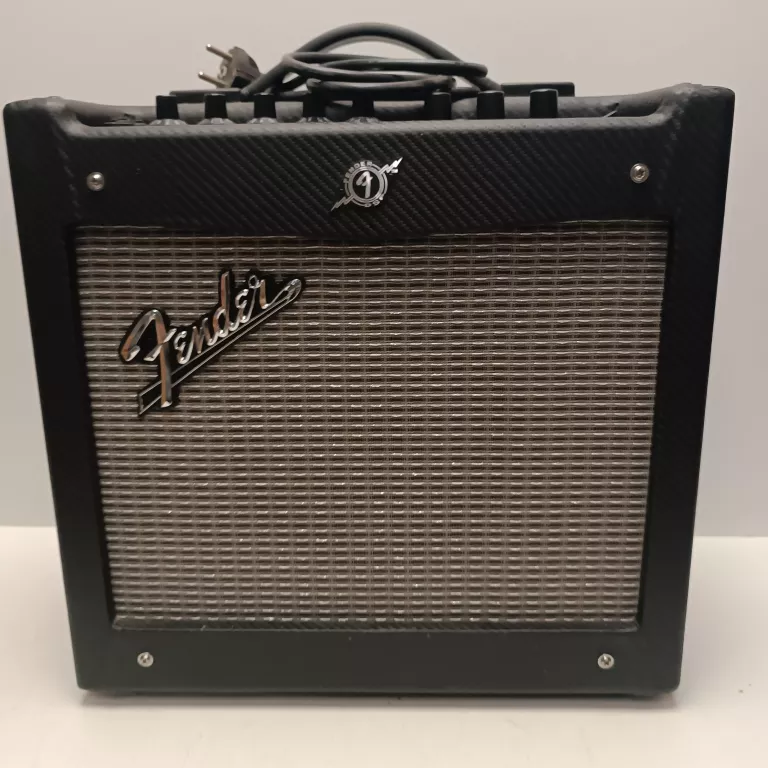 fender-mustang-1-osiedle-teatralne-3u15-krakow