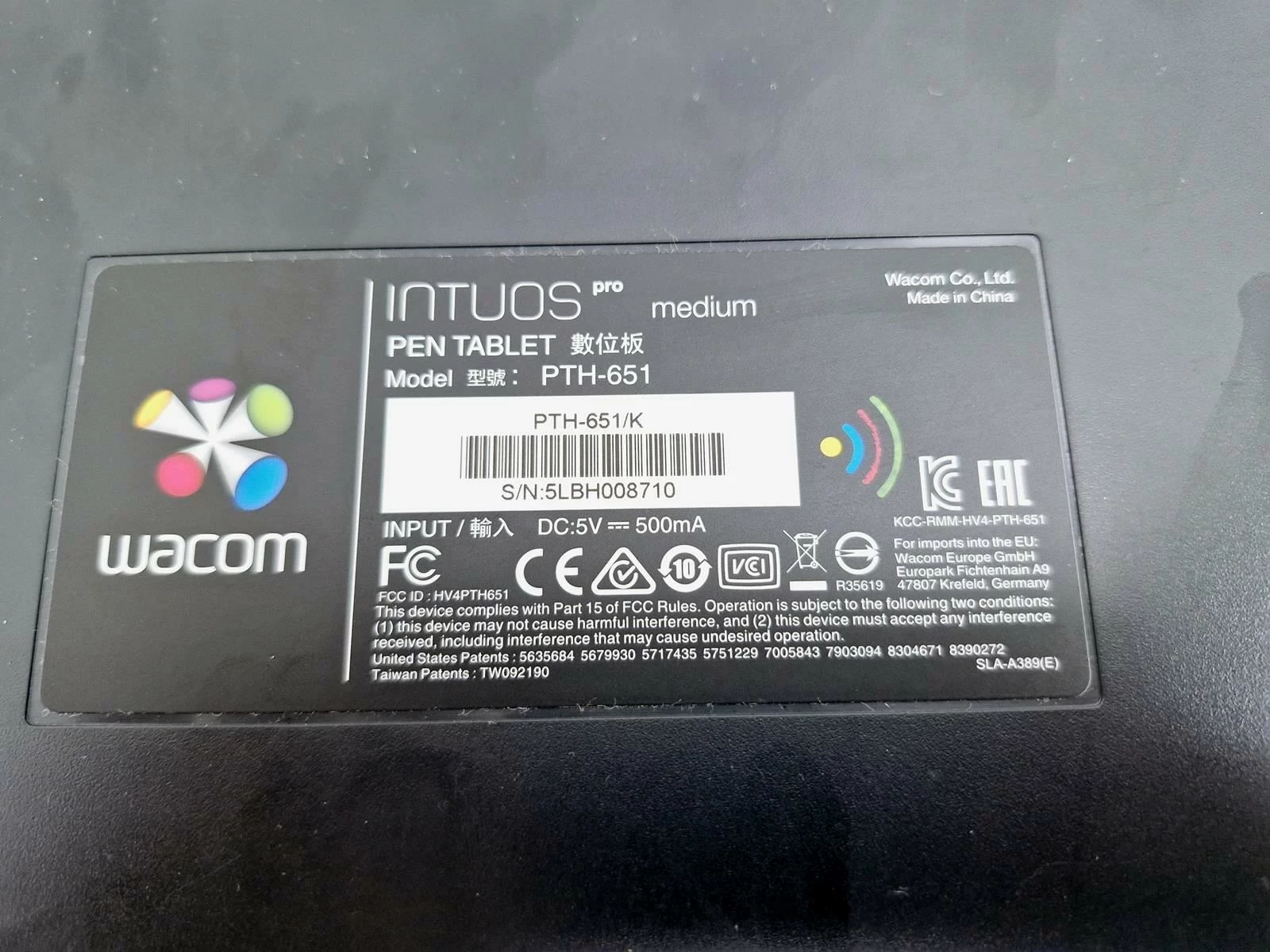 intuos-pro-medium-tablet-graficzny-dla-profesjonalistow-product-id-e0ac924d-a480-4fc2-a9ac-024d79fcac39