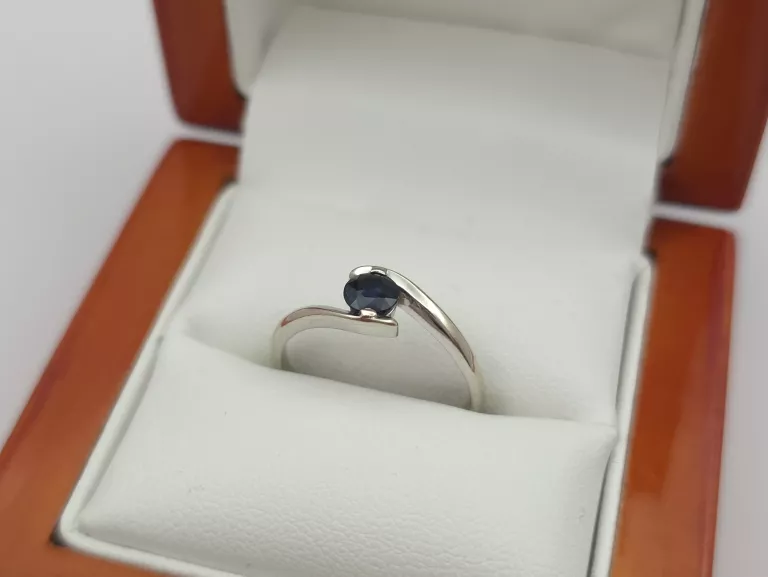 pierscionek-z-bialego-zlota-585-14k-r13-189g-starowislna-16-krakow