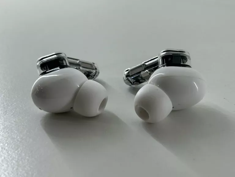 SŁUCHAWKI NOTHING EAR 2 ETUI