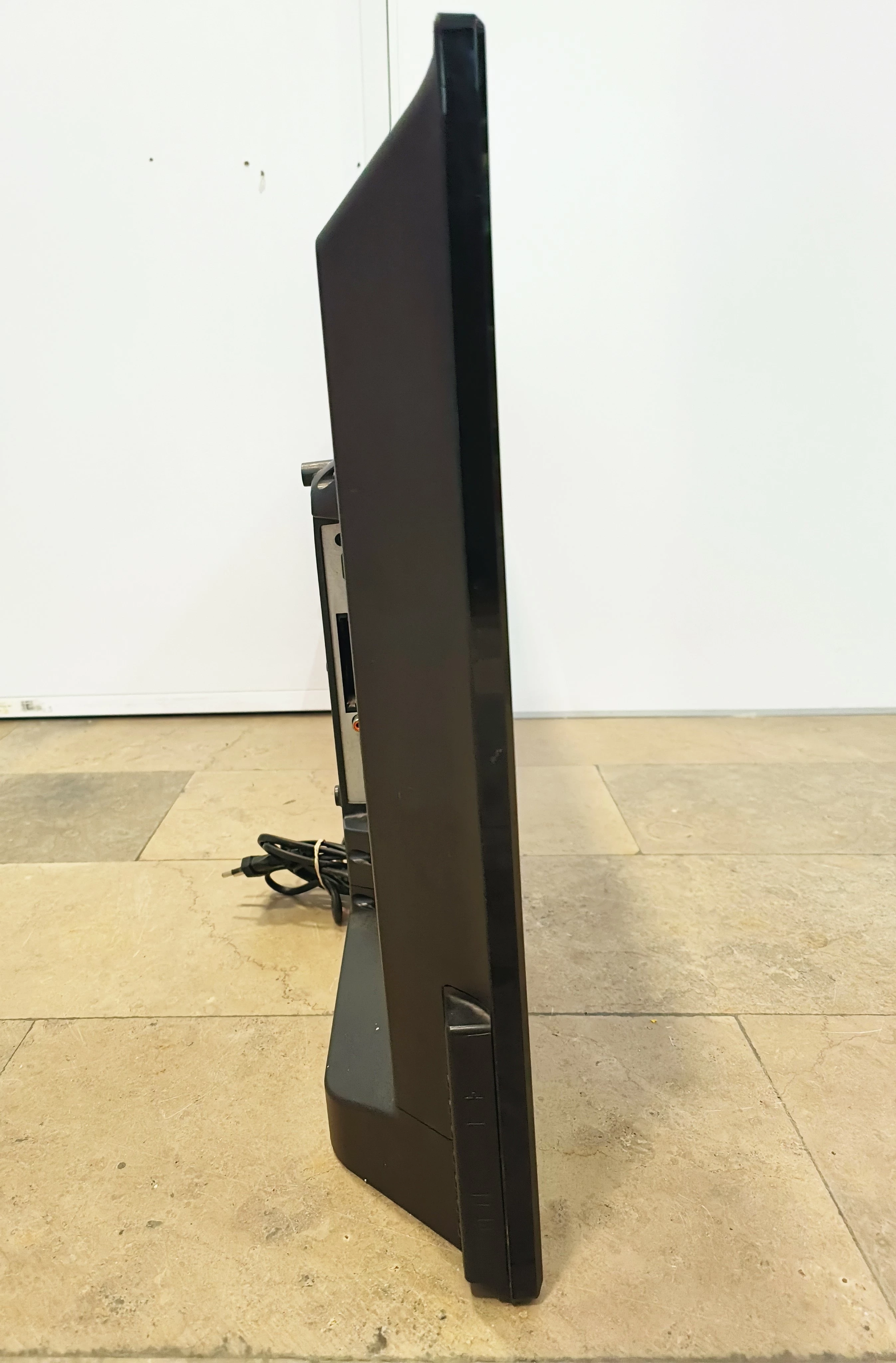 telewizor-manta-32lhn89t-brak-pilota-kod-producenta-32lhn89t