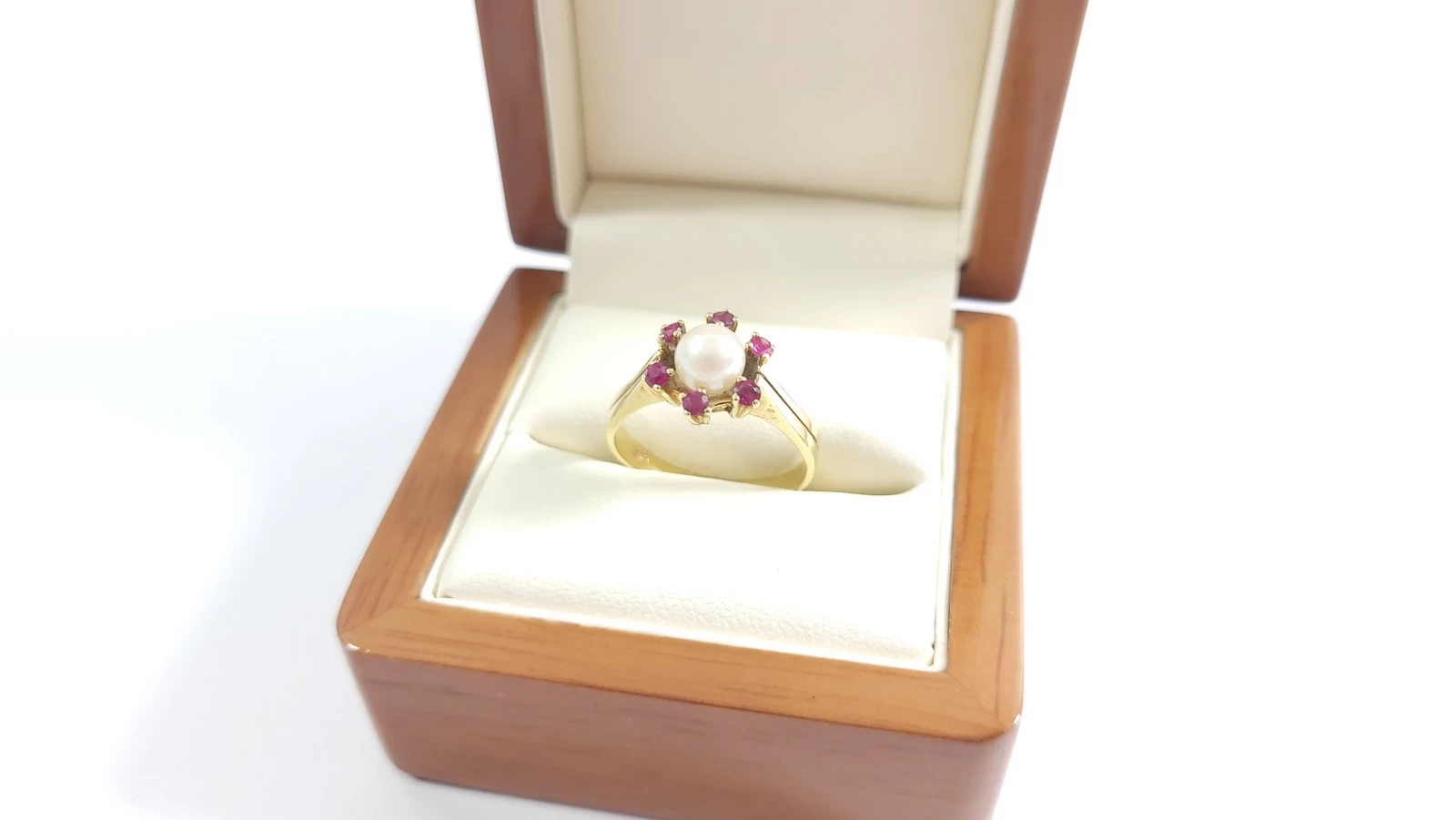 stylowy-zloty-pierscionek-kwiatek-585-r17-ean-gtin-5903772015355