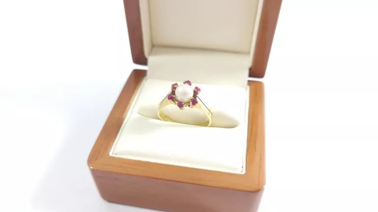 stylowy-zloty-pierscionek-kwiatek-585-r17-ean-gtin-5903772015355