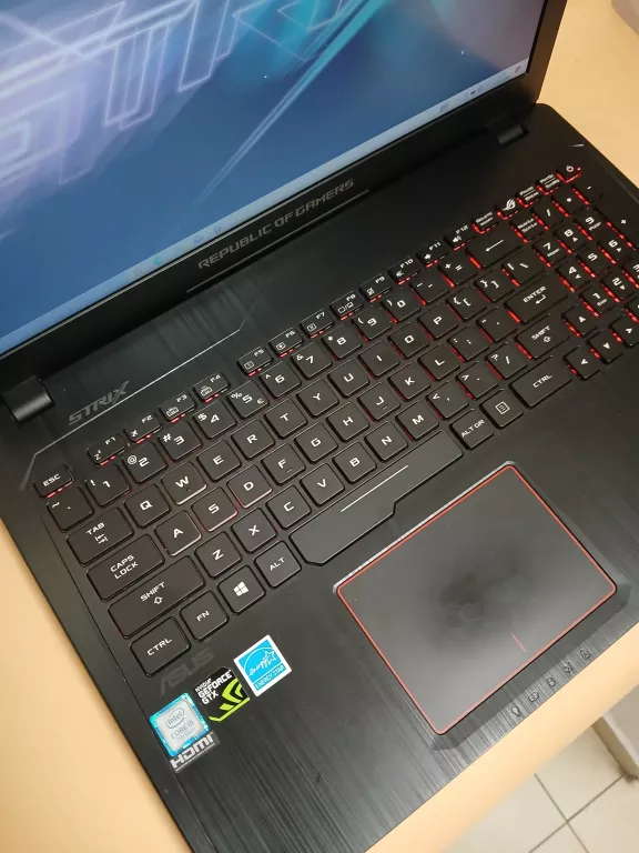 LAPTOP ASUS ROG STRIX GL553VD I5/8GB/1TB
