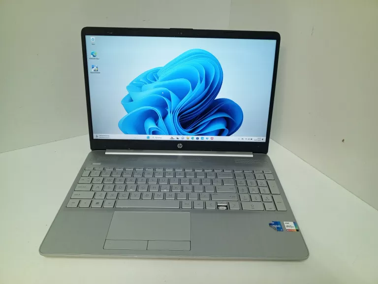 LAPTOP HP 15-DW3113NW I5/ 8 GB / 512 GB