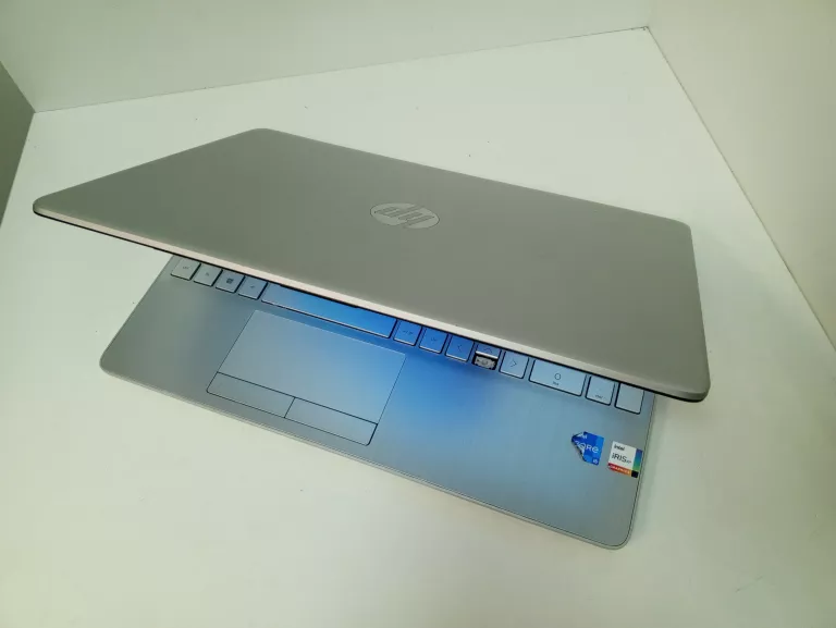 LAPTOP HP 15-DW3113NW I5/ 8 GB / 512 GB