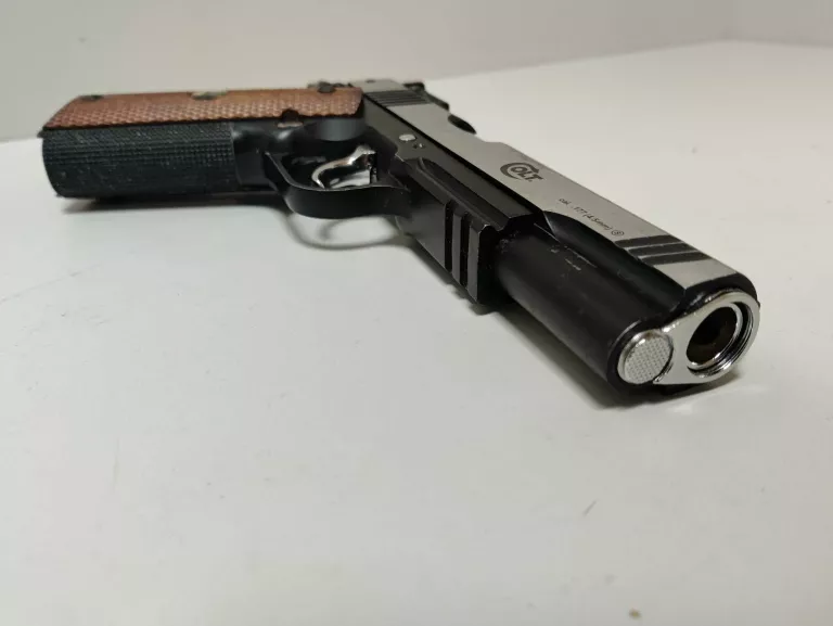 WIATRÓWKA COLT SPECIAL COMBAT 1911