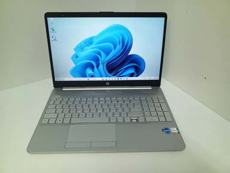 LAPTOP HP 15-DW3113NW I5/ 8 GB / 512 GB