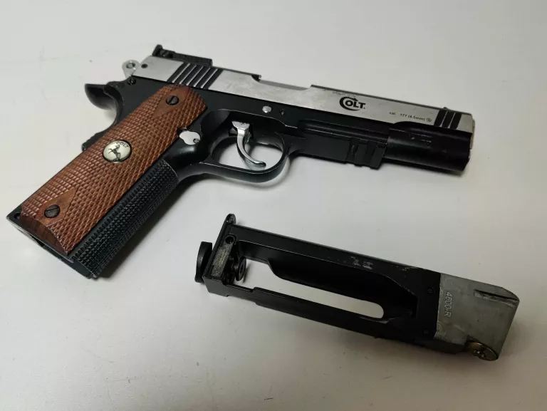 WIATRÓWKA COLT SPECIAL COMBAT 1911