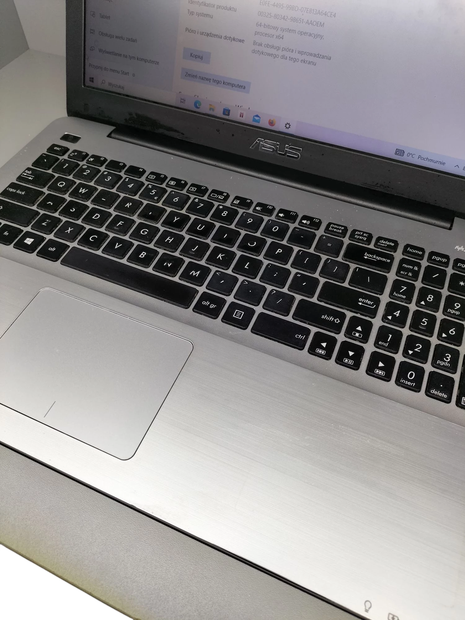 laptop-asus-r556l-kod-producenta-r556l