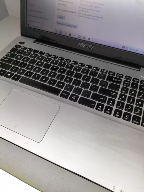 laptop-asus-r556l-kod-producenta-r556l