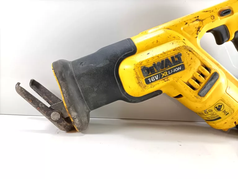 PIŁA SZABLASTA DEWALT DCS367 + BATERIA