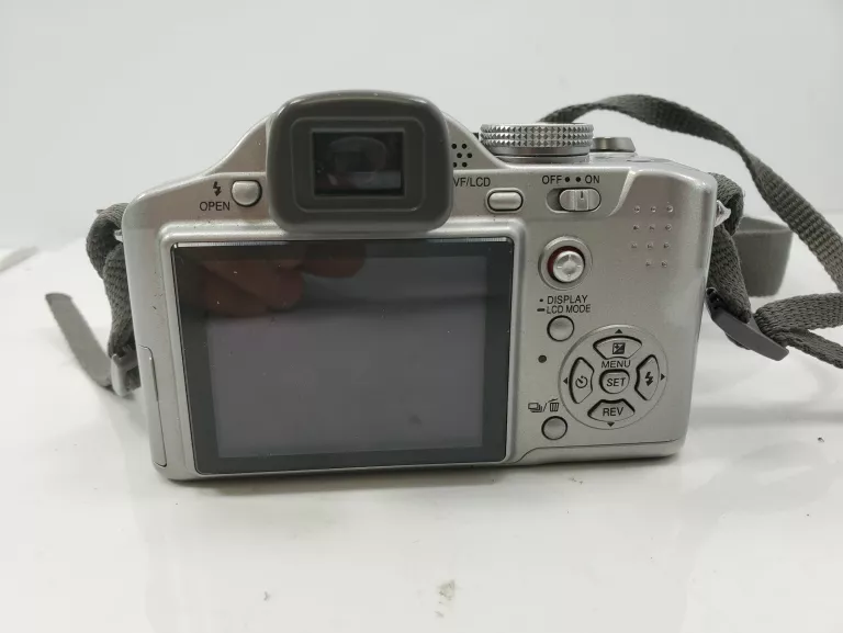 PANASONIC LUMIX DMC-FZ8