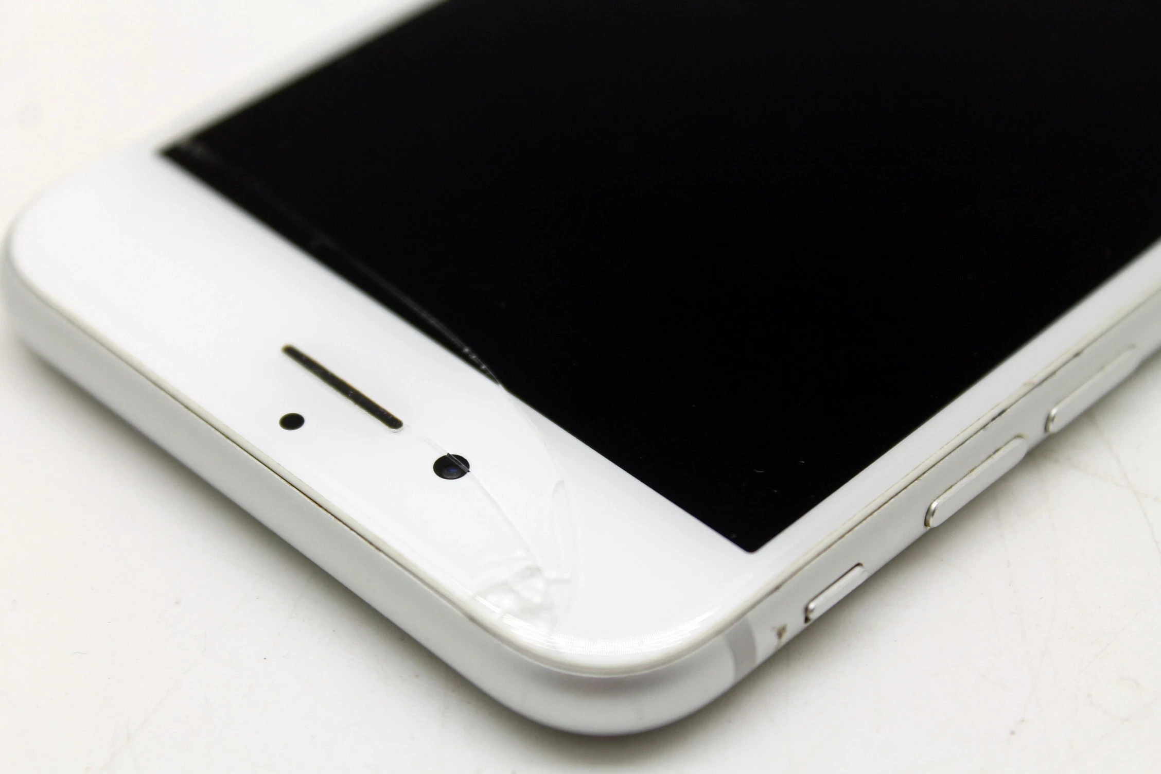 telefon-iphone-8-bialy-64gb-bat-70-ean-gtin-190198450975