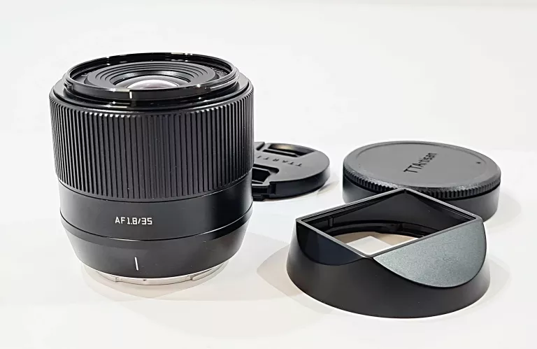 APARAT SONY A7 OBIEKTYW SONY FE 1.8/50 OBIEKTYW TTARTISAN AF 1.8/35