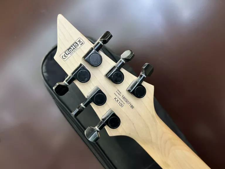 GITARA ELEKTRYCZNA CORT KX100 + POKROWIEC