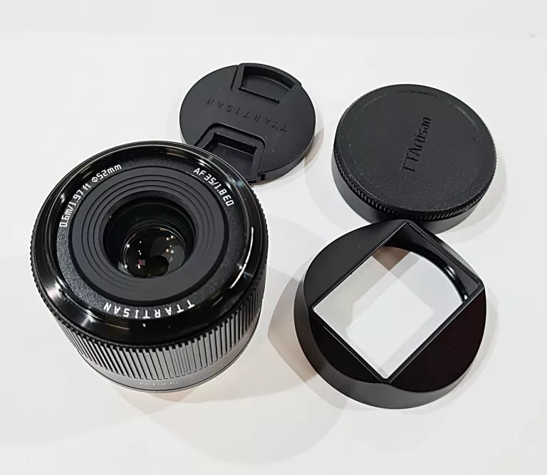APARAT SONY A7 OBIEKTYW SONY FE 1.8/50 OBIEKTYW TTARTISAN AF 1.8/35