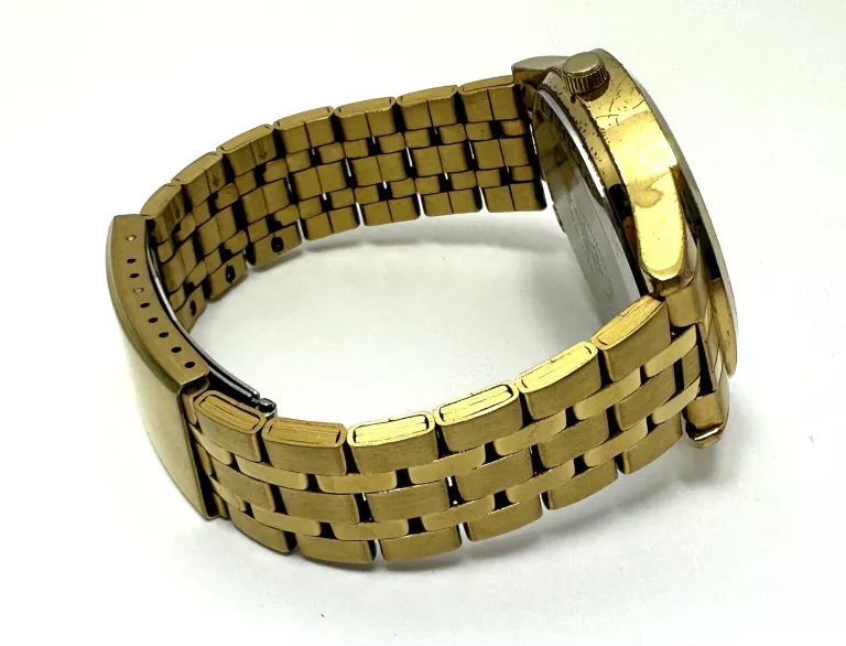ZEGAREK Q&Q